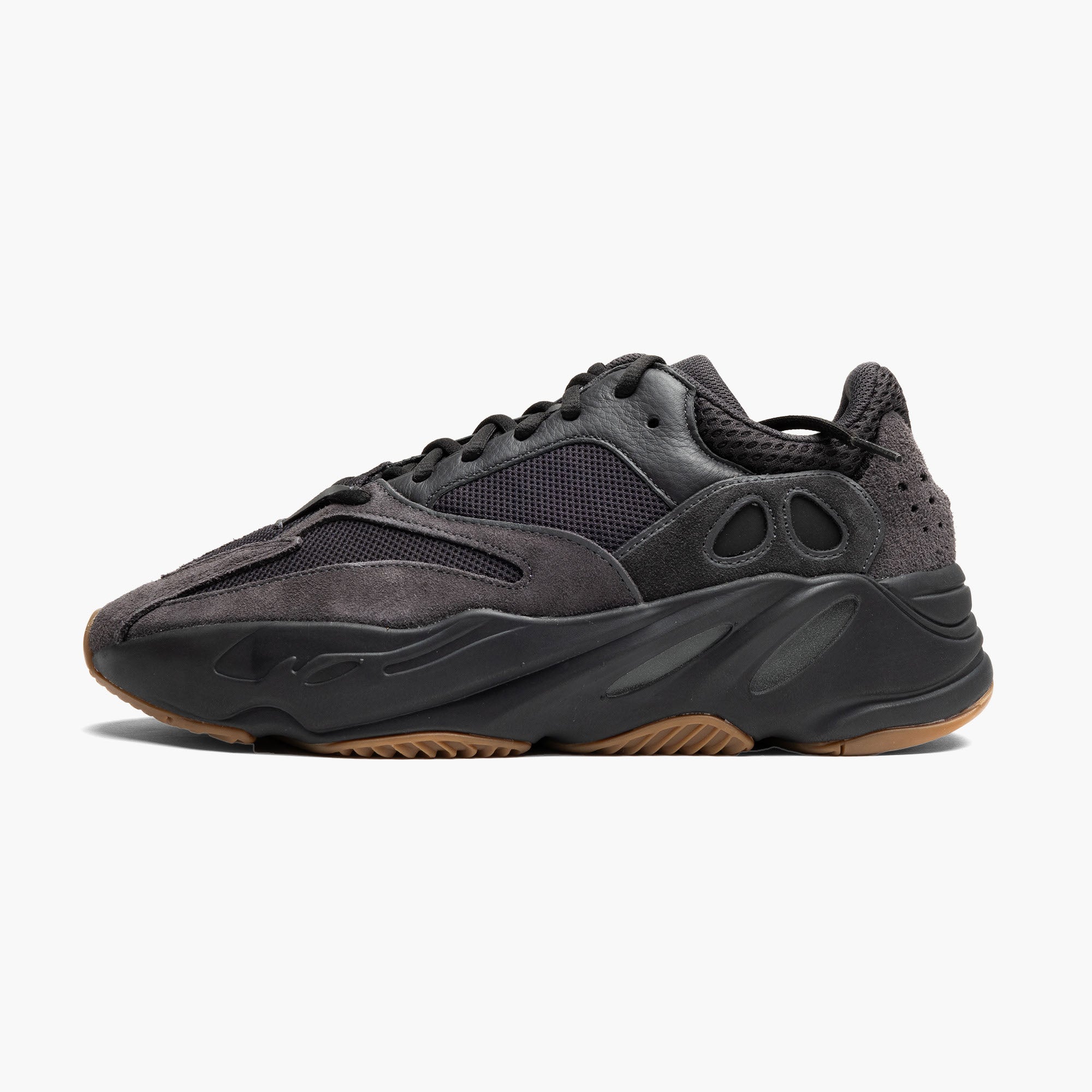 Adidas Yeezy Boost 700 Utility Black kaufen bei HYPENEEDZ