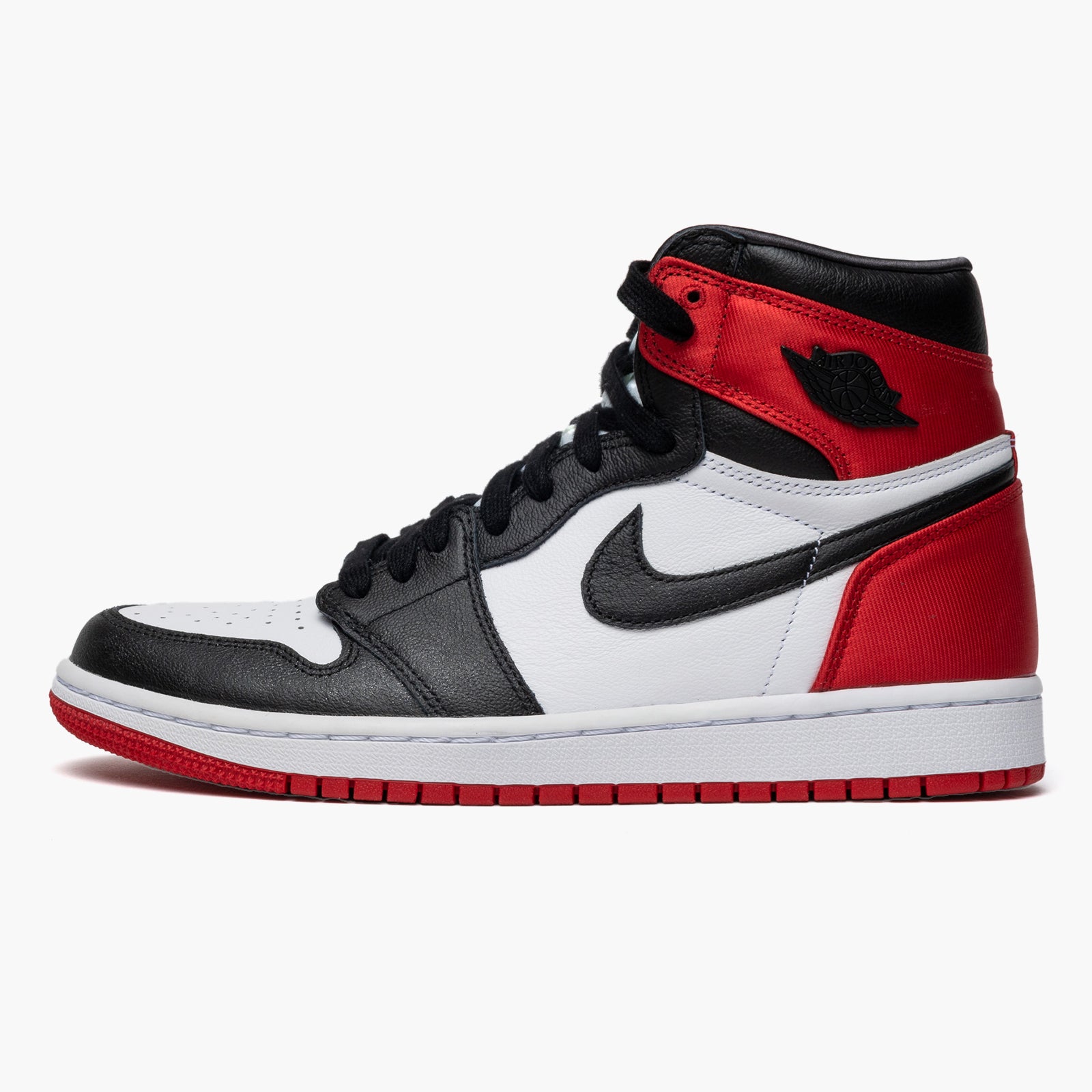 Jordan 1 high 2025 og satin black toe