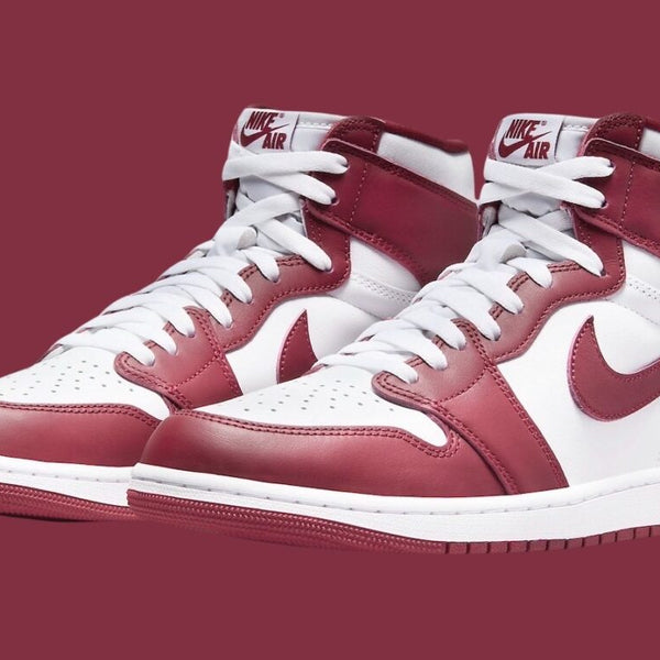 Air Jordan 1 High OG Team Red HYPENEWZ