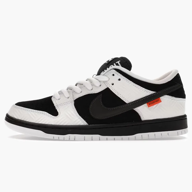 Nike SB Dunk Low Tightbooth