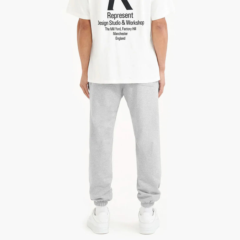 Represent Owners Club Sweatpants Ash Grey Modell Rückseite