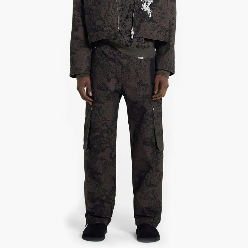 Represent Utility Cargo Pant Camo Modell