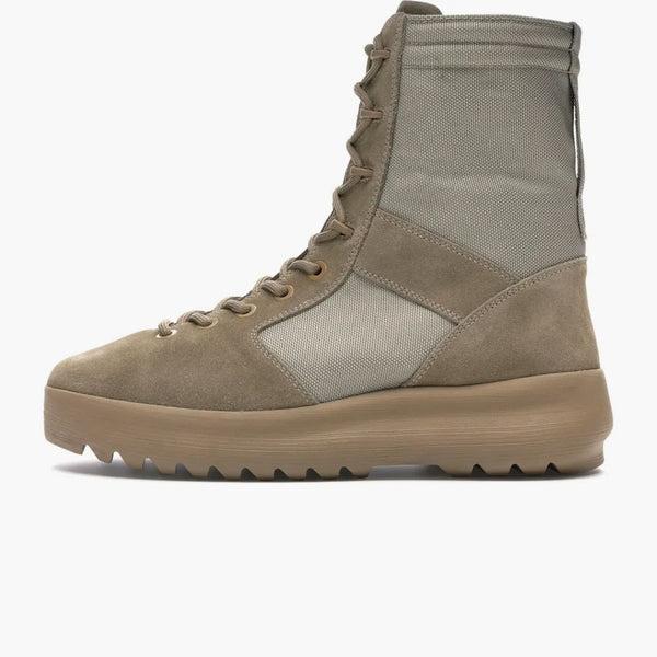 Yeezy vojenské boot rock